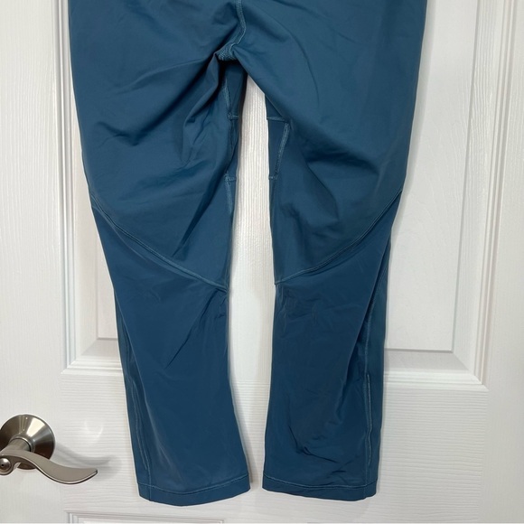 Lululemon Pace Rival Mid-Rise Crop - Picture 7 of 9